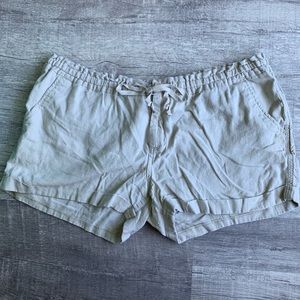 Khaki linen shorts